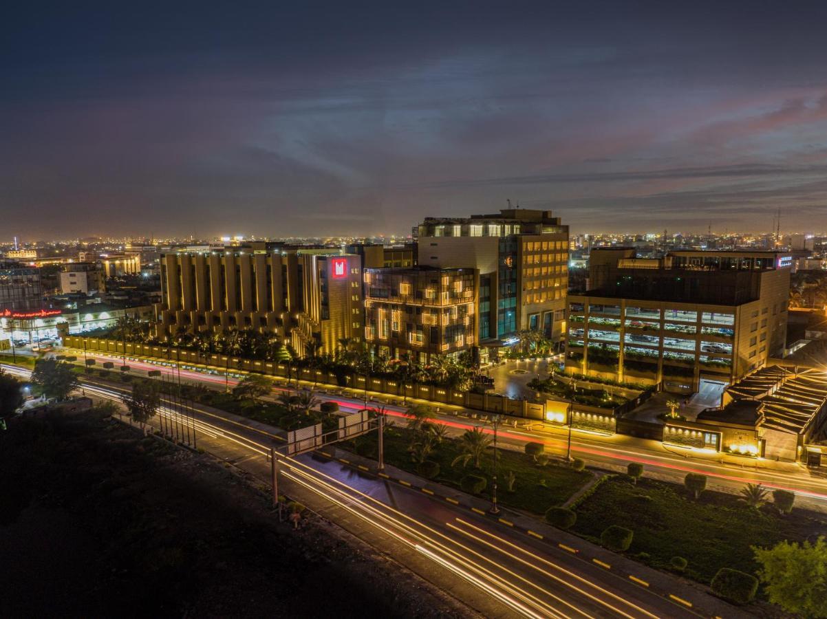 Grand Millennium Al Seef Basra エクステリア 写真