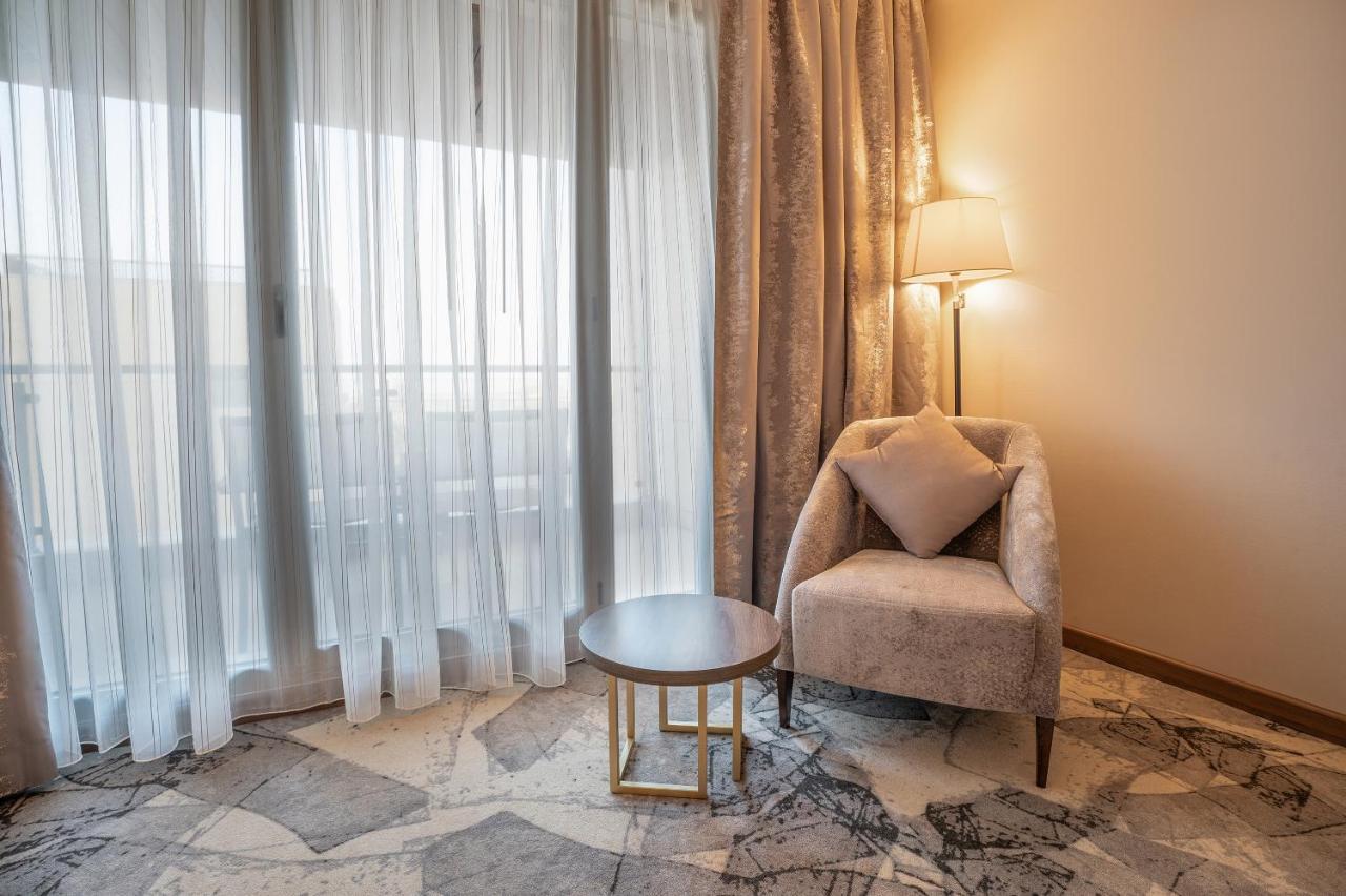 Grand Millennium Al Seef Basra エクステリア 写真
