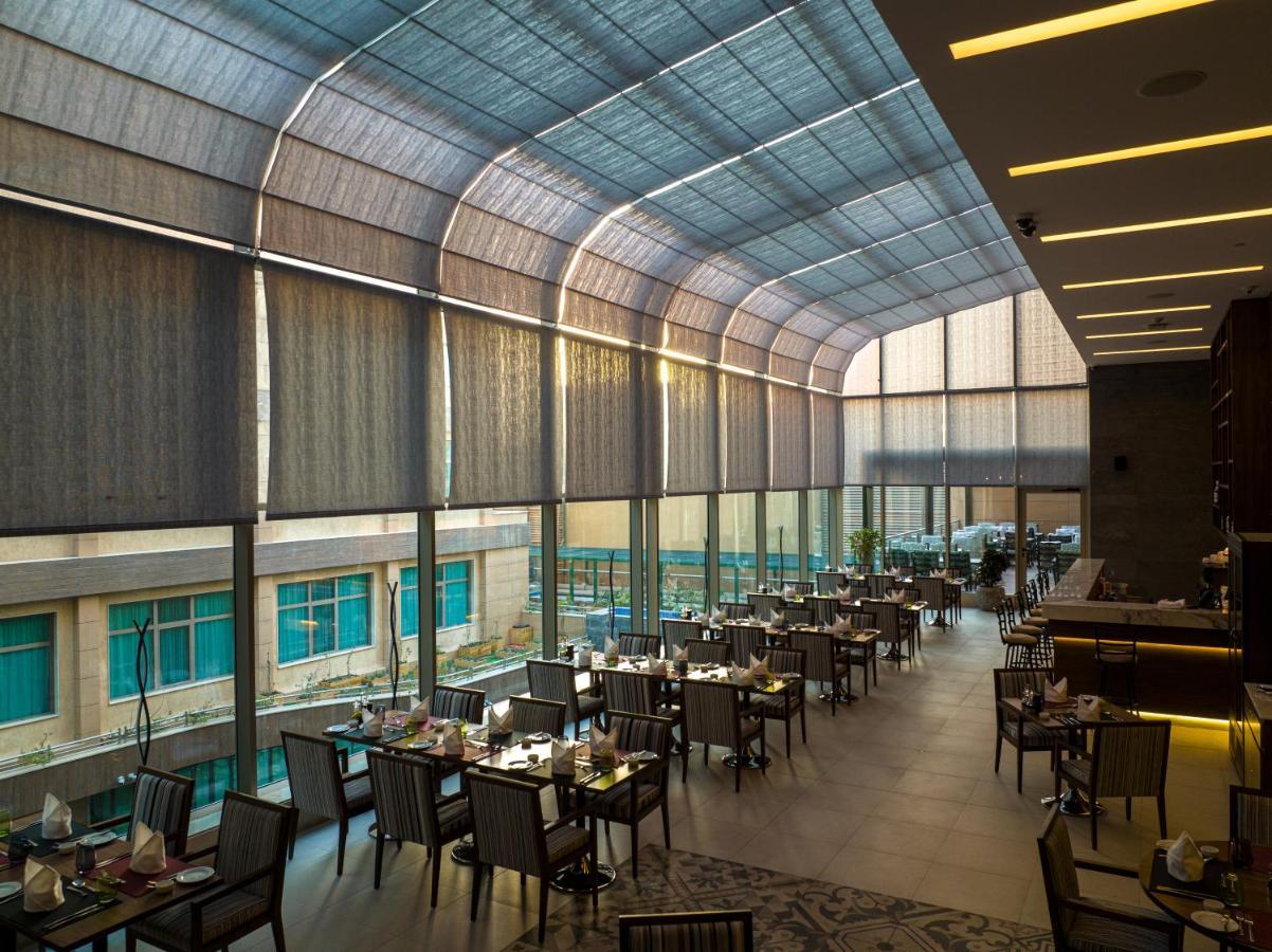 Grand Millennium Al Seef Basra エクステリア 写真