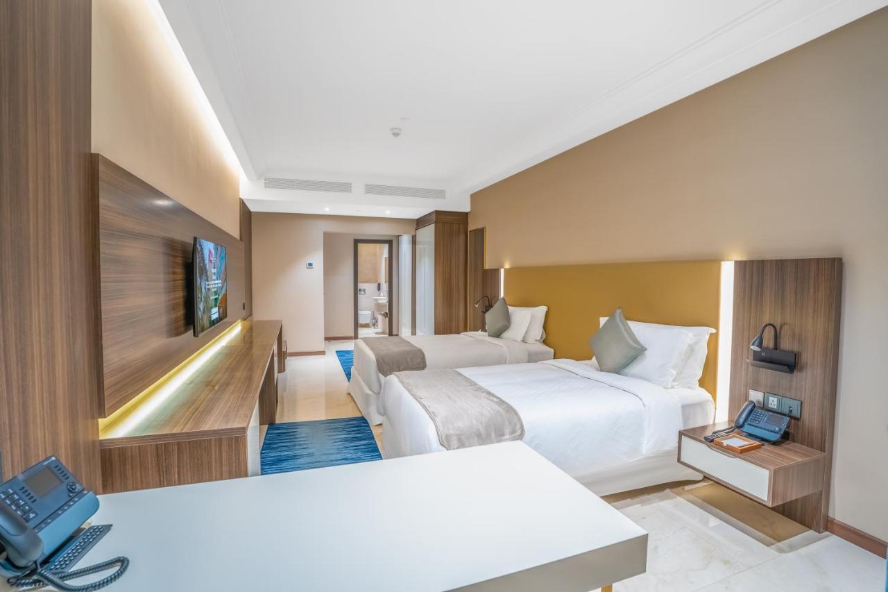 Grand Millennium Al Seef Basra エクステリア 写真